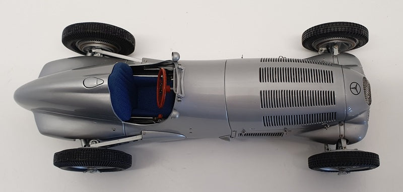 CMC 1/18 Scale Diecast M-031 - 1937 Mercedes Benz W125 Race Car