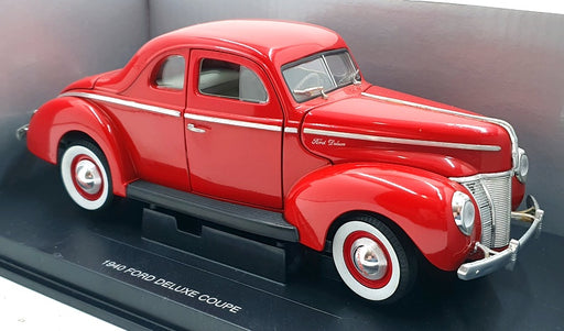 Eagle Universal Hobbies 1/18 Scale 38020 - 1940 Ford Deluxe Coupe - Red