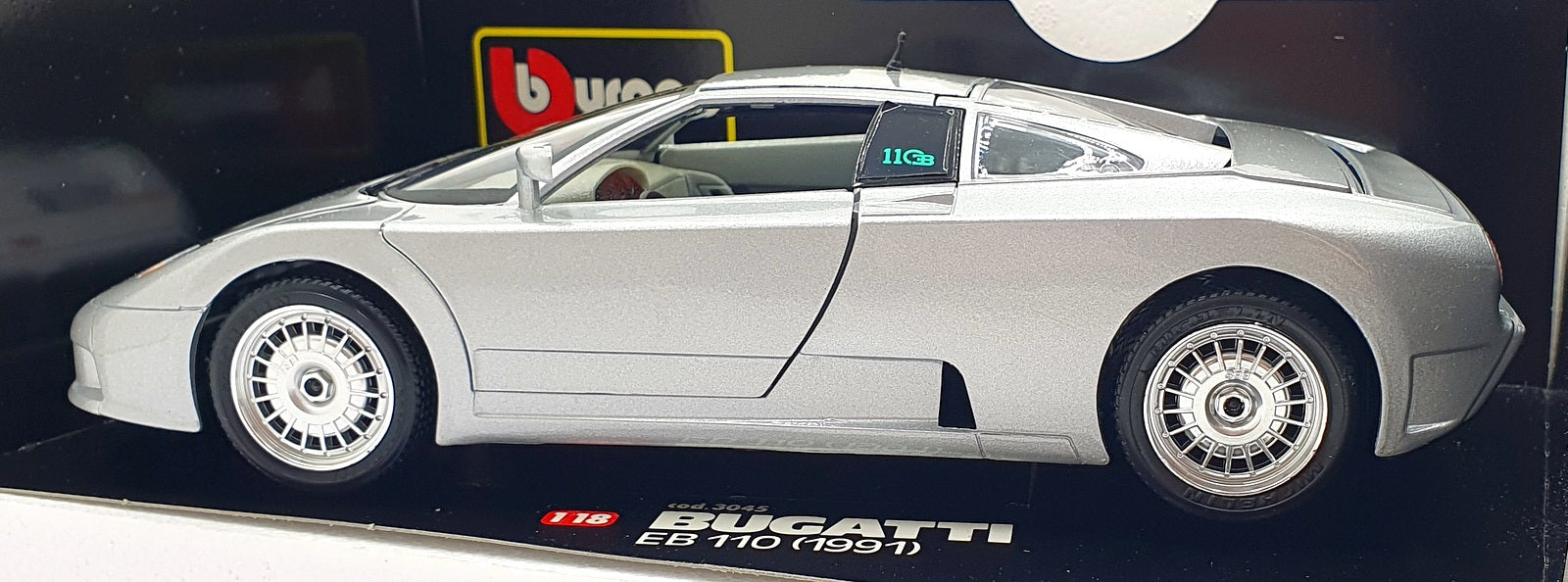 Burago 1/18 Scale Diecast 3045 - 1991 Bugatti EB 110 - Silver