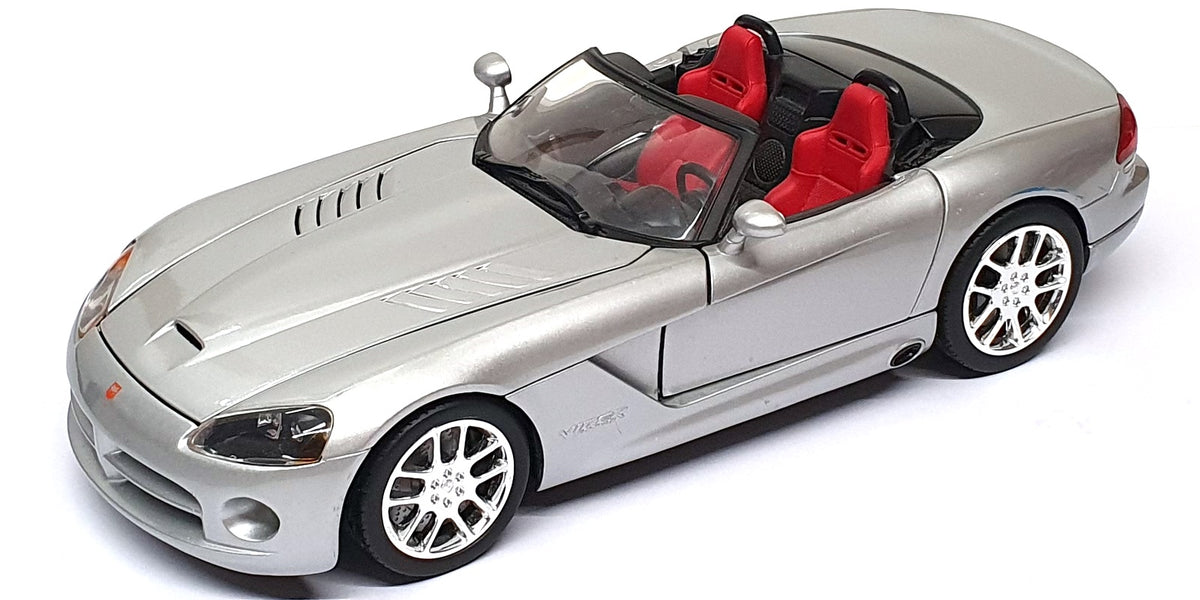 Hot Wheels 1/18 Scale Diecast 26725R - Dodge Viper Roadster