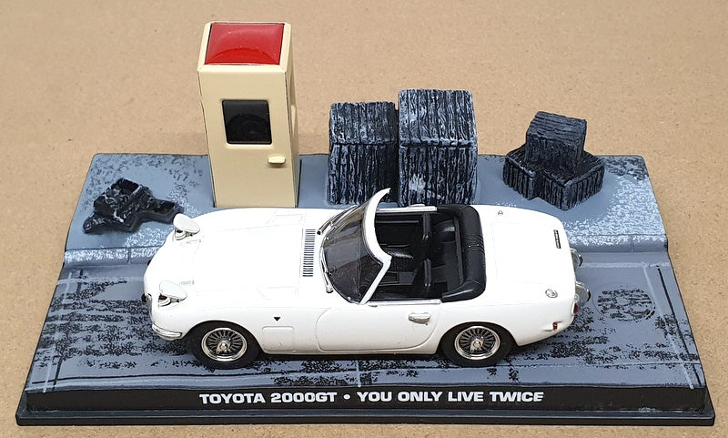 Fabbri 1/43 Scale 00701 - Toyota 2000GT Bond 007 You Only Live Twice - White