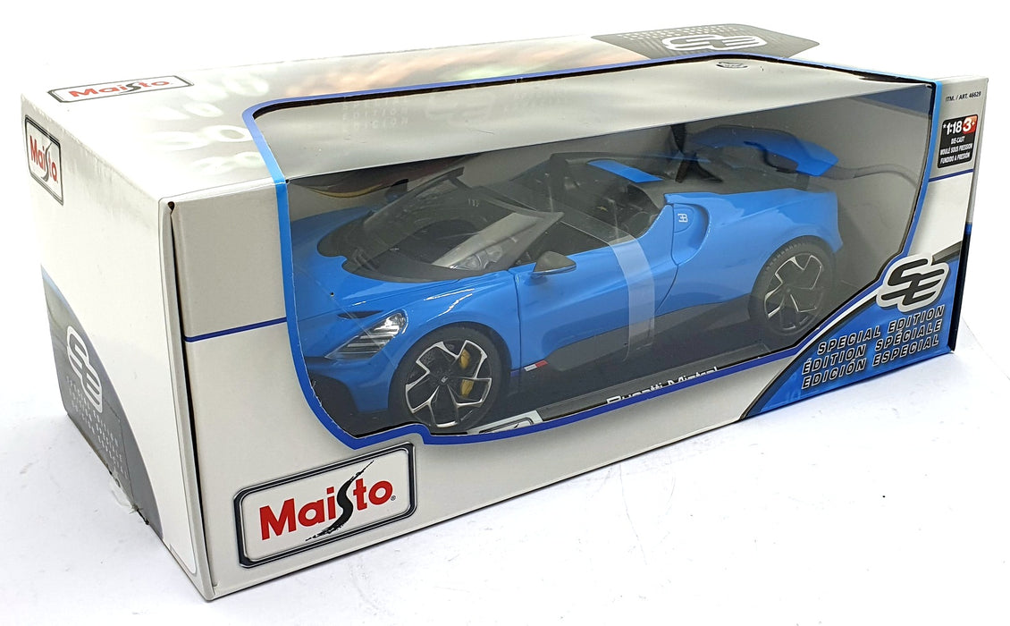 Maisto 1/18 Scale Diecast 46629 - Bugatti Mistral - French Racing Blue