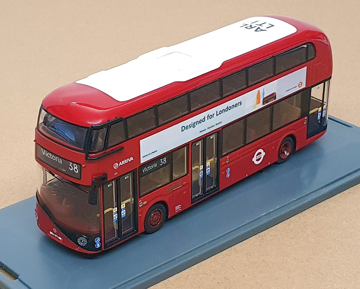 Corgi 1/76 Scale OM46601 - New Bus For London Rt. 38 Victoria - Red