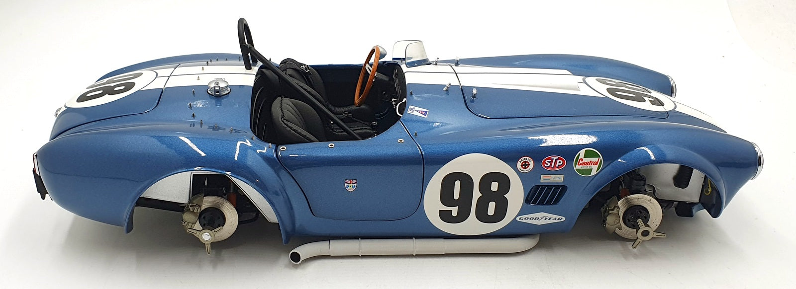 GMP 1/12 Scale G1202608 - Shelby Cobra 289 USRRC #98 Blue/White