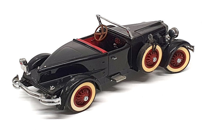 Danbury Mint 1/24 Scale 12425G - 1927 Stutz Black Hawk - Black
