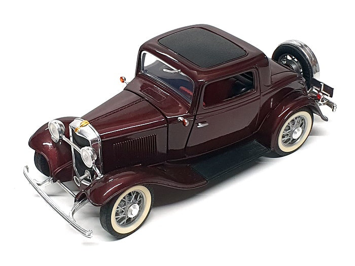 Road Signature 1/18 Scale 2625J - 1932 Ford 3-Window Coupe - Maroon