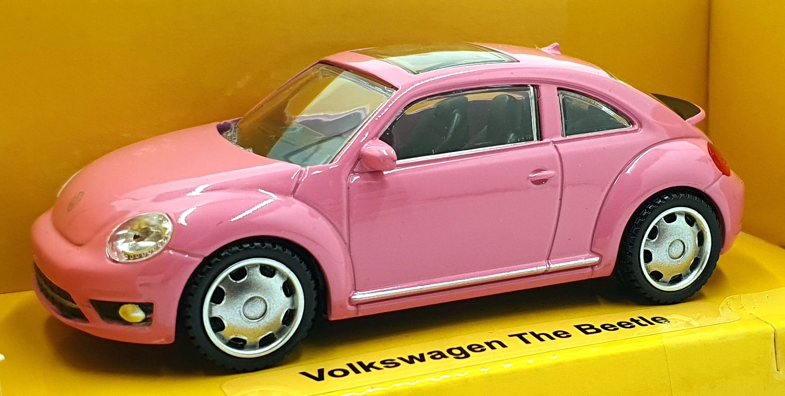 Rastar 1/43 Scale Diecast 58800 - Volkswagen The Beetle - Pink