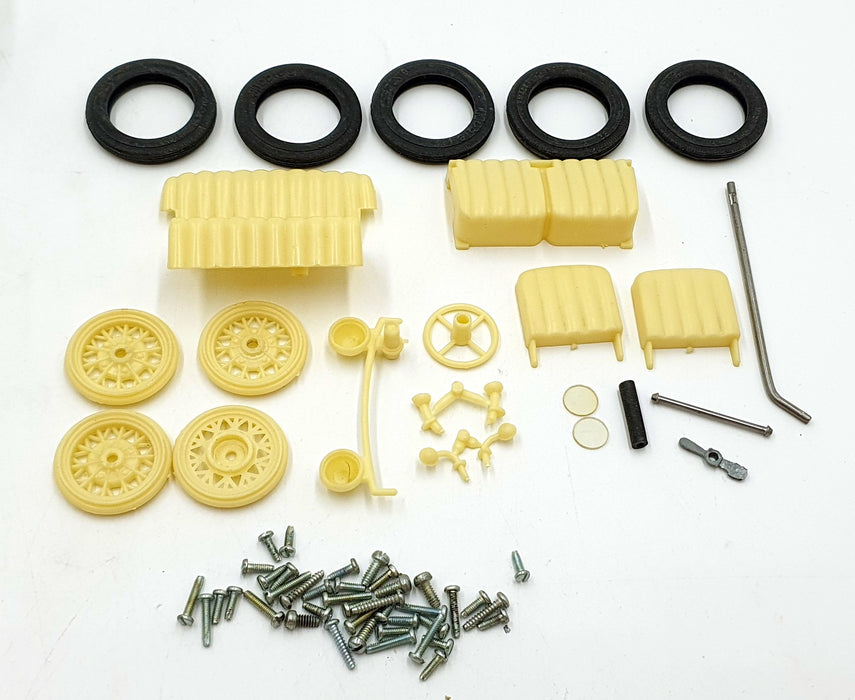 Gabriel 1/20 Scale Unbuilt Metal Kit 4866 - Ford Model A Victoria