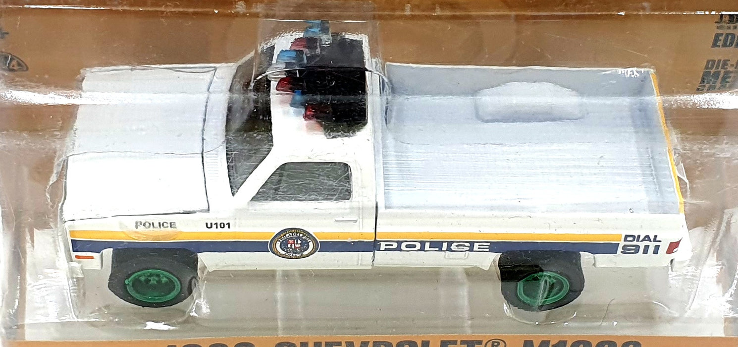 Greenlight 1/64 Scale 30241 - 1986 Chevrolet M1008 Police Truck - Chase