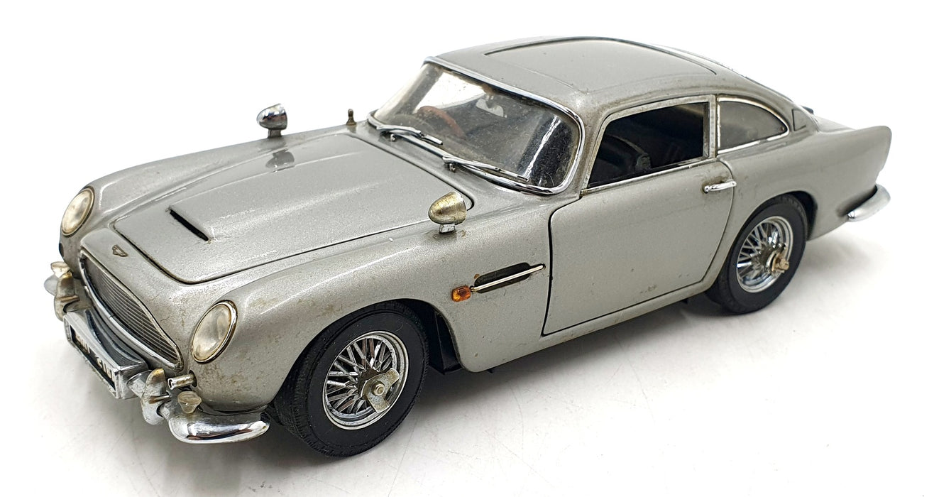 Danbury Mint 1/24 Scale Diecast DB5007 - Aston Martin DB5 James Bond 007 Silver