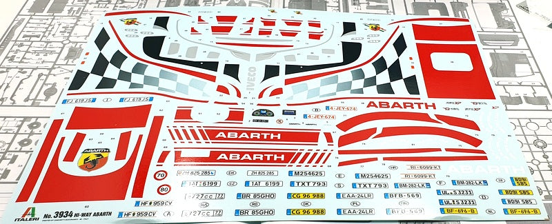 Italeri 1/24 Scale Unassembled Kit 3934 - Iveco Hi-Way E5 Abarth Truck - White