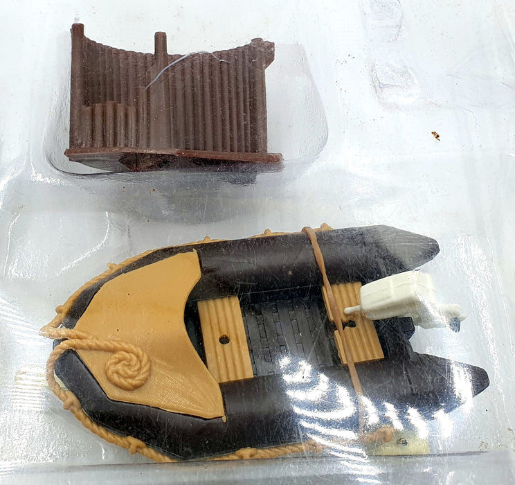 Corgi Gift Set No. 36 - Tarzan 22 Piece Set Land Rover And Trailer With Panorama