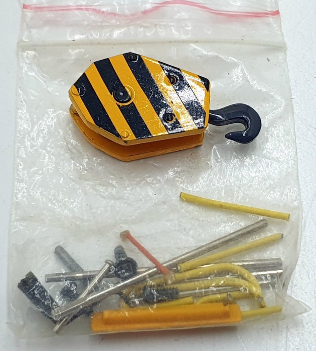 Unknown Brand 1/50 Scale Diecast UBCRNE01 XCMG QAY200 All Terrarin Crane