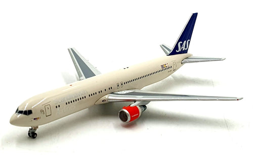 Gemini Jets 1/400 Scale GJSAS447 - Scandinavian Airlines Boeing 767-300 Aircraft