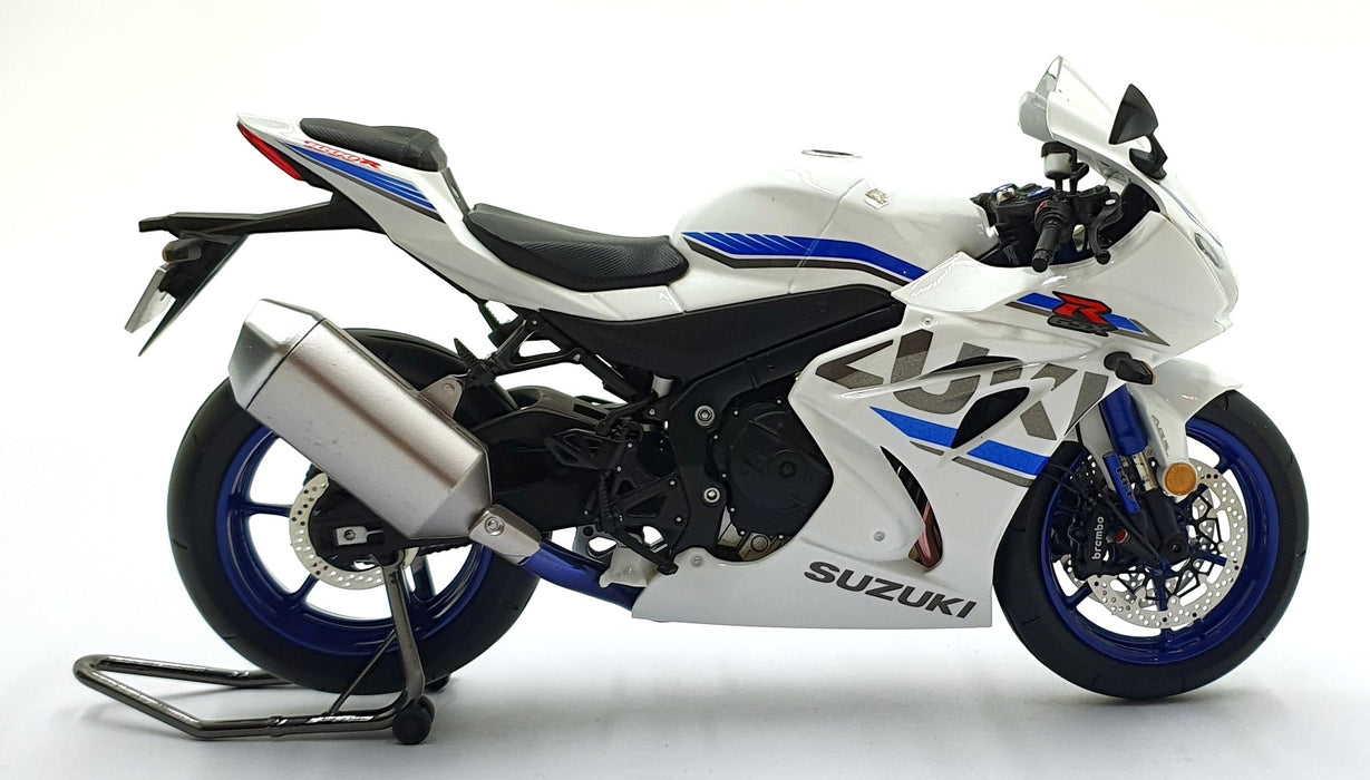 LCD Models 1/12 Scale 21365 - Suzuki-R 1000R Motorbike - White