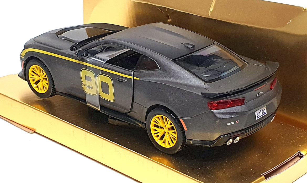 Motor Max 1/24 Scale 79510 - 2017 Chevrolet Camaro ZL1 #90 - Grey