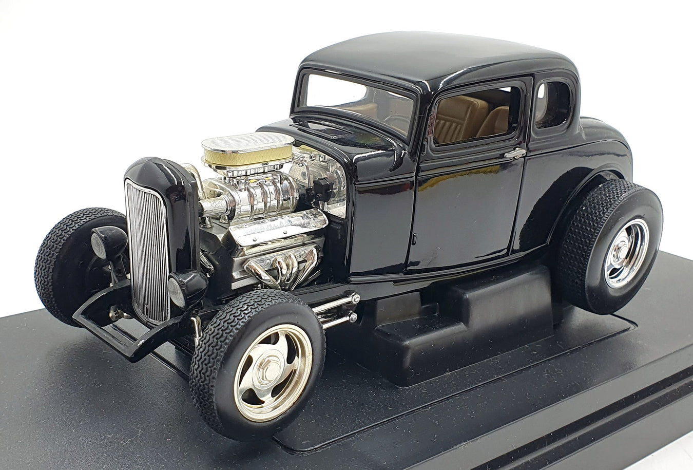 1/18 Scale Model Cars