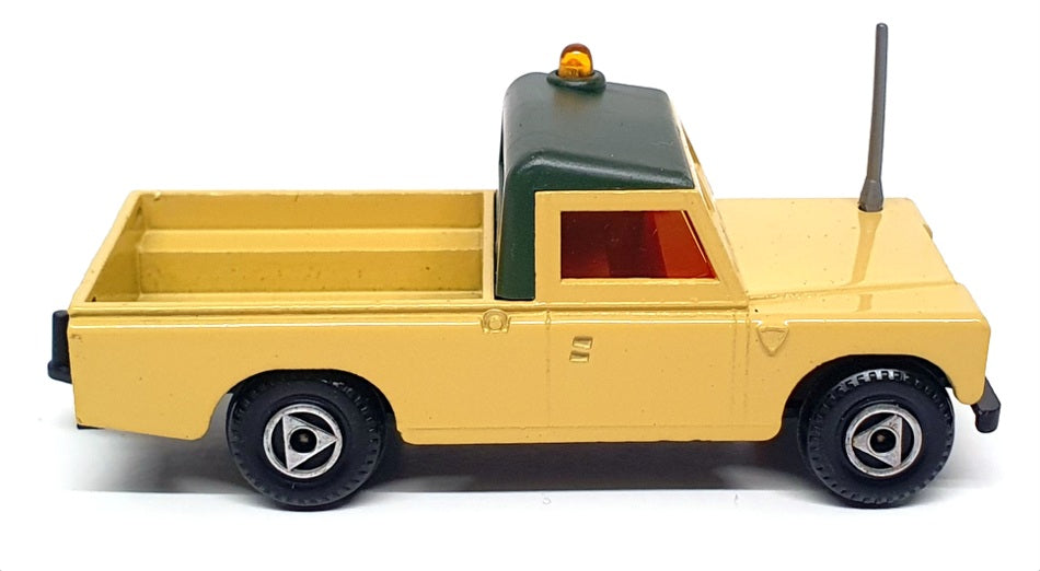 Efsi 1/63 Scale Diecast EF06 - Land Rover Pickup Truck - Yellow/Grey