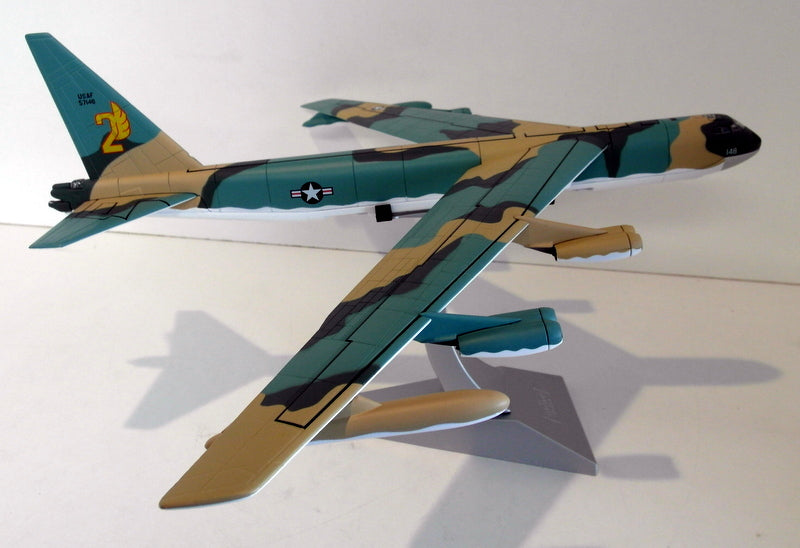 Corgi 1/144 Scale AA33505 Boeing B-52F Stratofortress 328BS 93BW 1971
