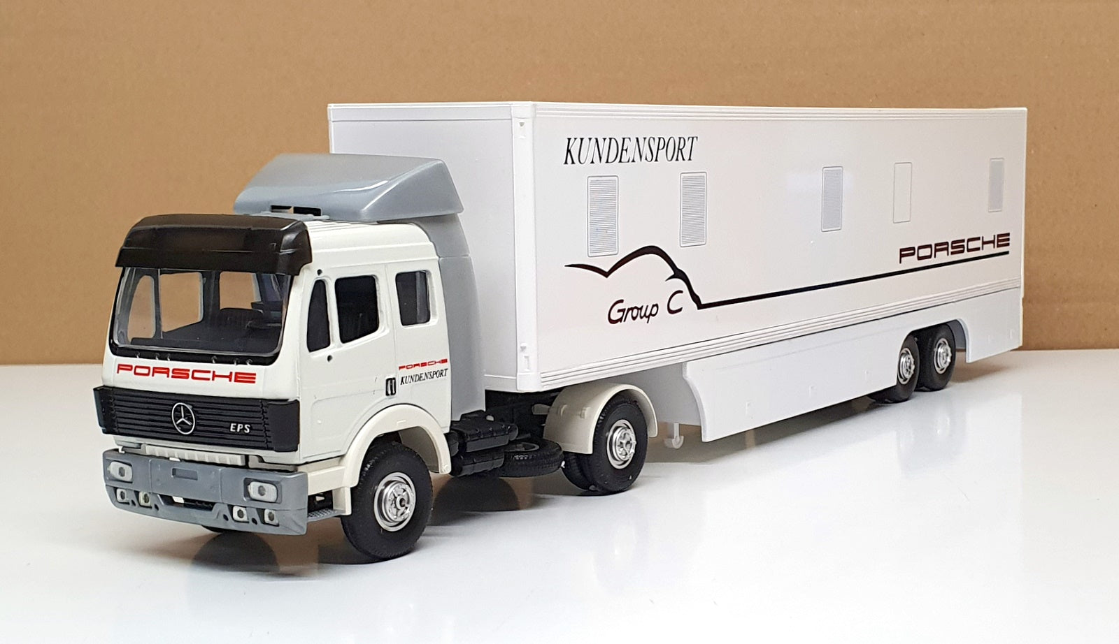 Eligor 1/43 Scale 5403 - Mercedes Benz Transporter Truck Porsche - White