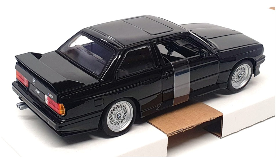 Burago 1/24 Scale Diecast 18-21100 - 1988 BMW 3 Series M3 - Black