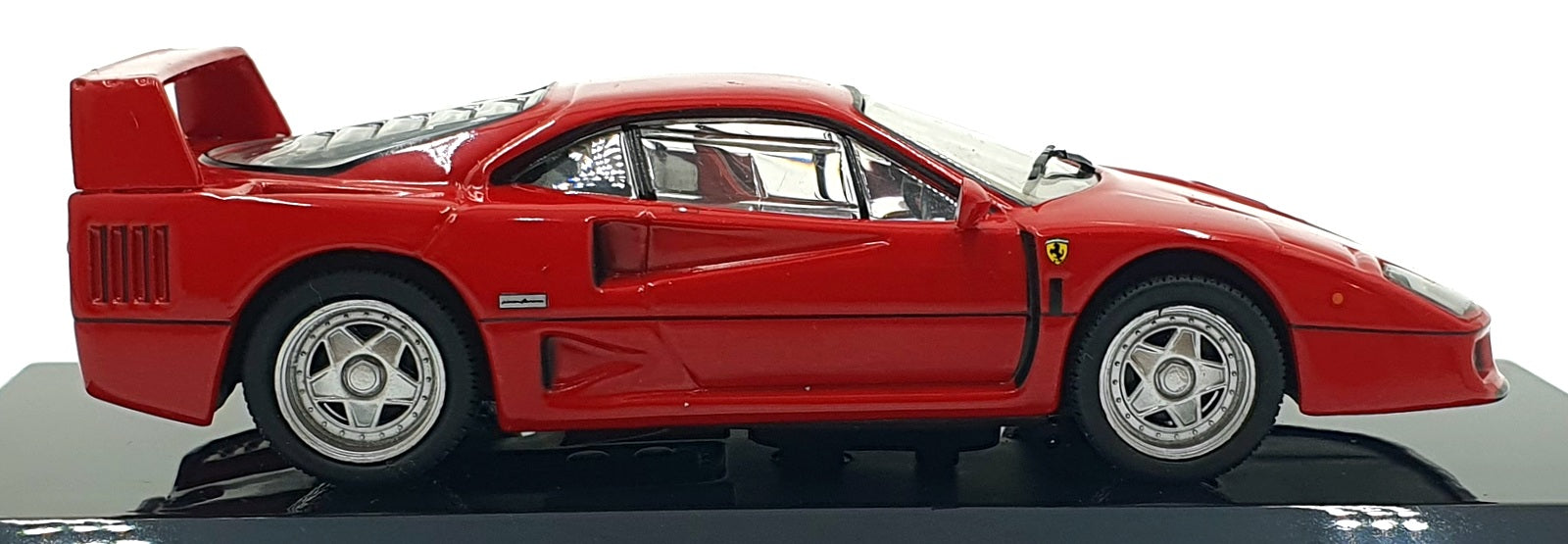 Panini 1/43 Scale Diecast P220126 - 1987 Ferrari F40 - Red