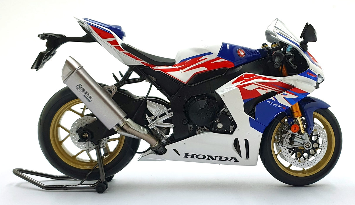 LCD Models 1/12 Scale LCD-M02-WH - Honda CBR1000RR-R Fireblade SP - White