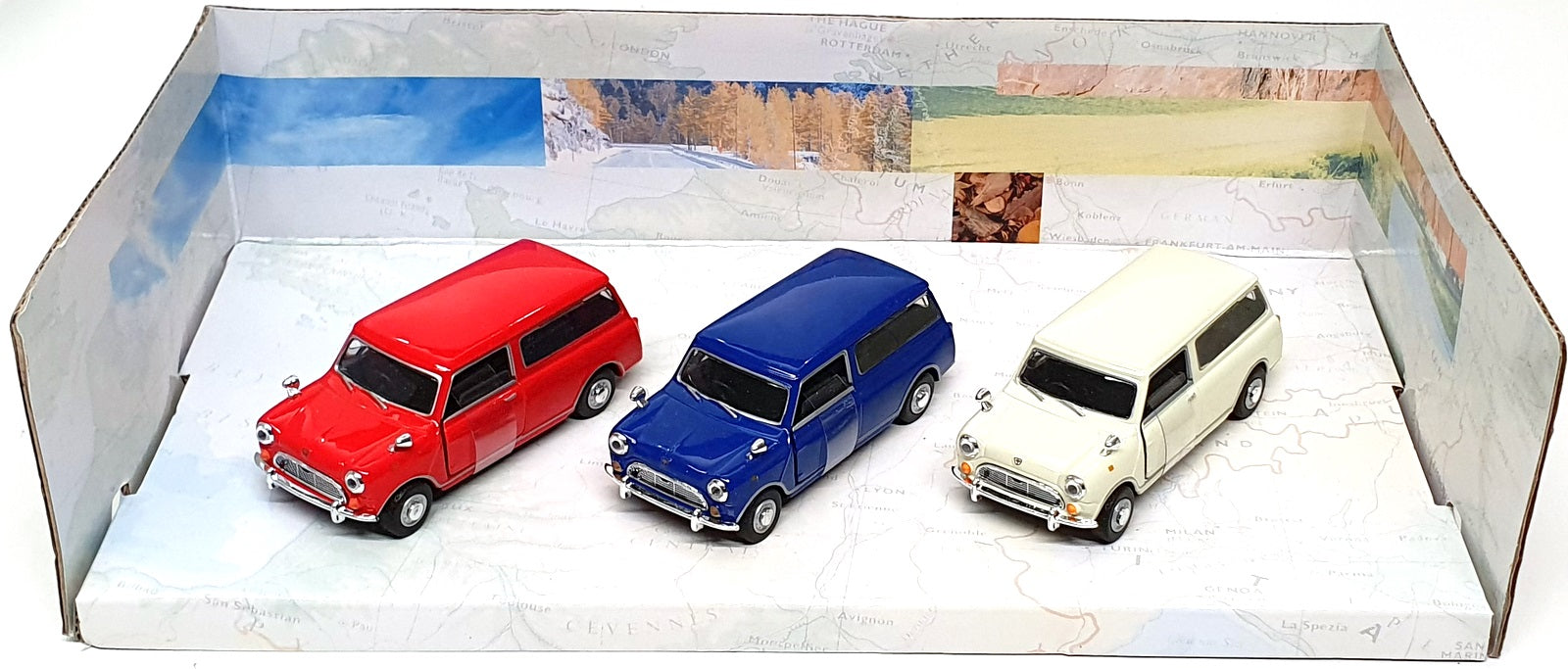Cararama 1/43 Scale 35310 - Austin Mini Estate 3 Piece Set - Red/Blue/White