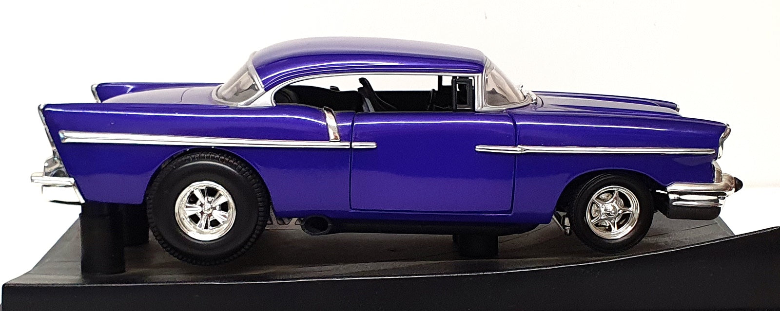 Hot Wheels 1/18 Scale Diecast 27636 - Custom '57 Chevy - Purple