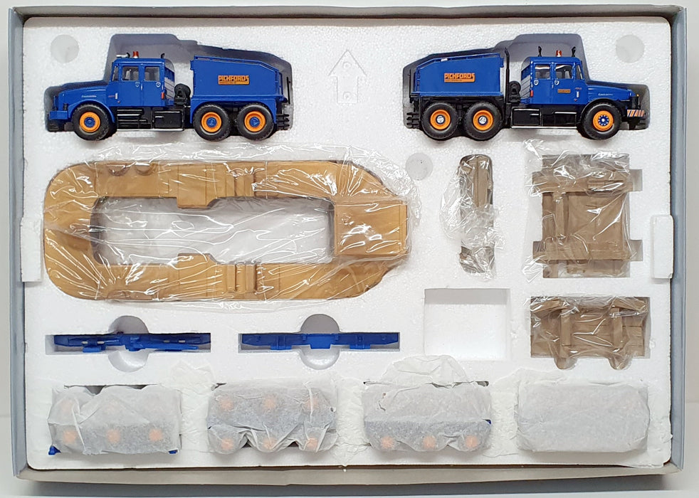 Corgi 1/50 Scale 18002 Scammell Contractor 2 With Bogie Trailer & Load Pickfords