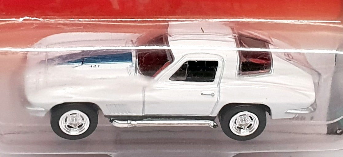 Auto World 1/64 Scale AW64021 - 1967 Chevrolet Corvette 427 - White