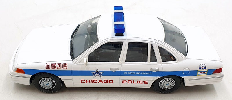 Code 3 Collectibles 1/24 scale Diecast 2724L Ford Crown Victoria Chicago Police