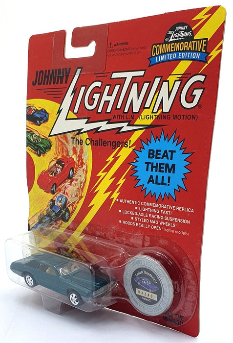 Johnny Lightning 1/64 Scale 100-122 The Challengers Custom Thunderbird D. Green