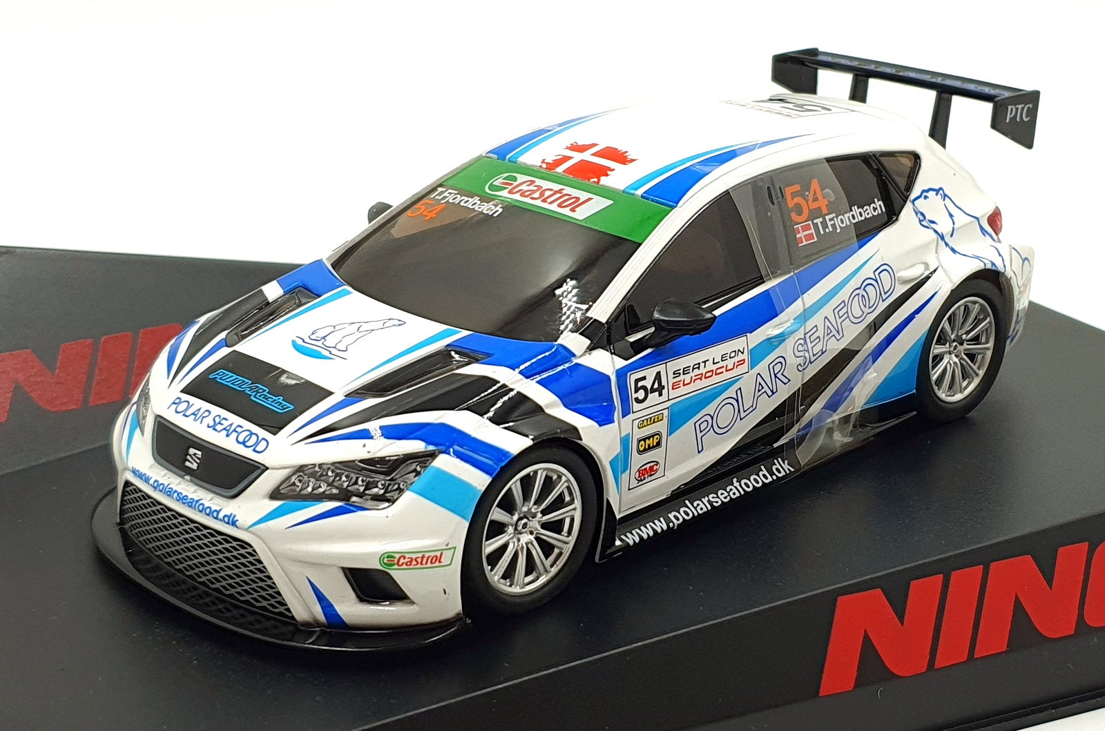 Ninco 1/32 Scale Slot Car 50657 - Seat Leon Polar #54 - White/Blue
