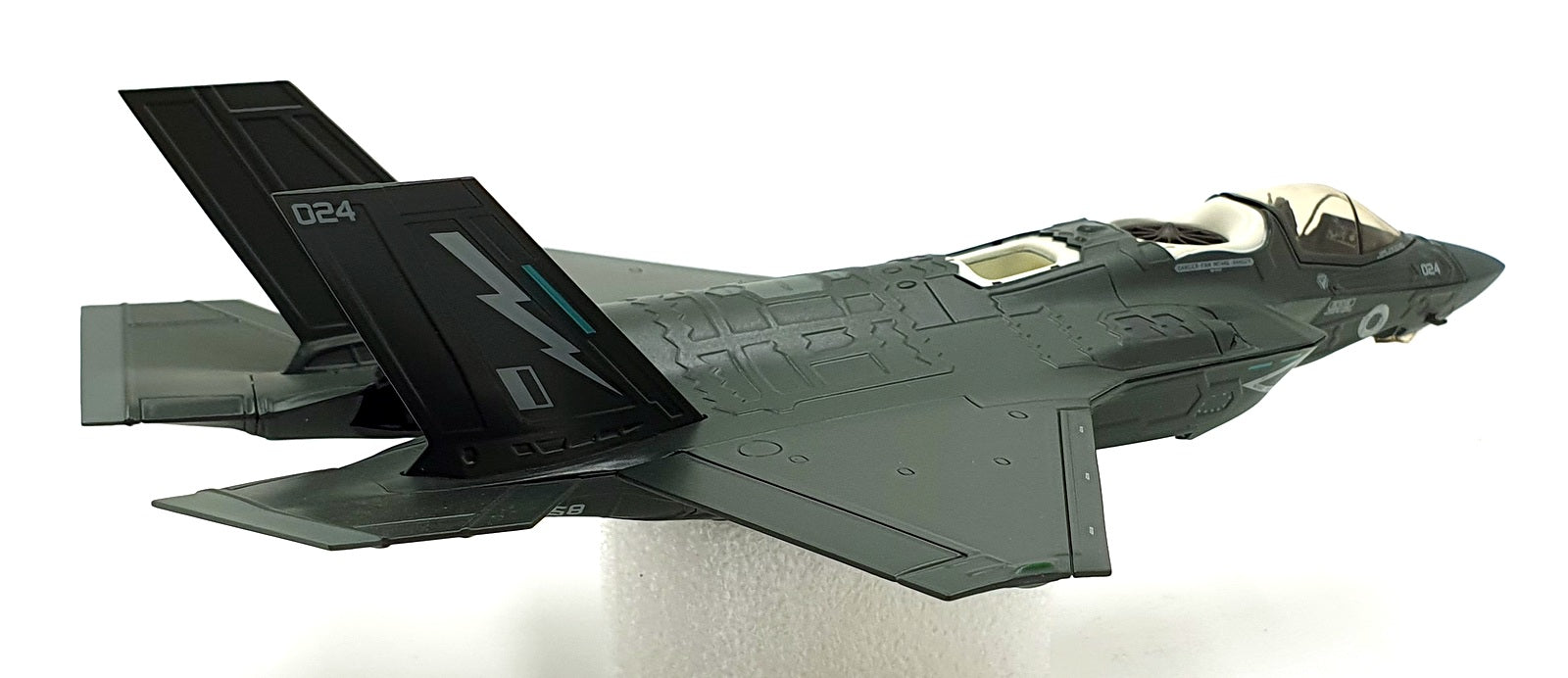 Hobby Master 1/72 Scale HA4616 - 2022 Lockheed F-35B Lightning II Aircraft