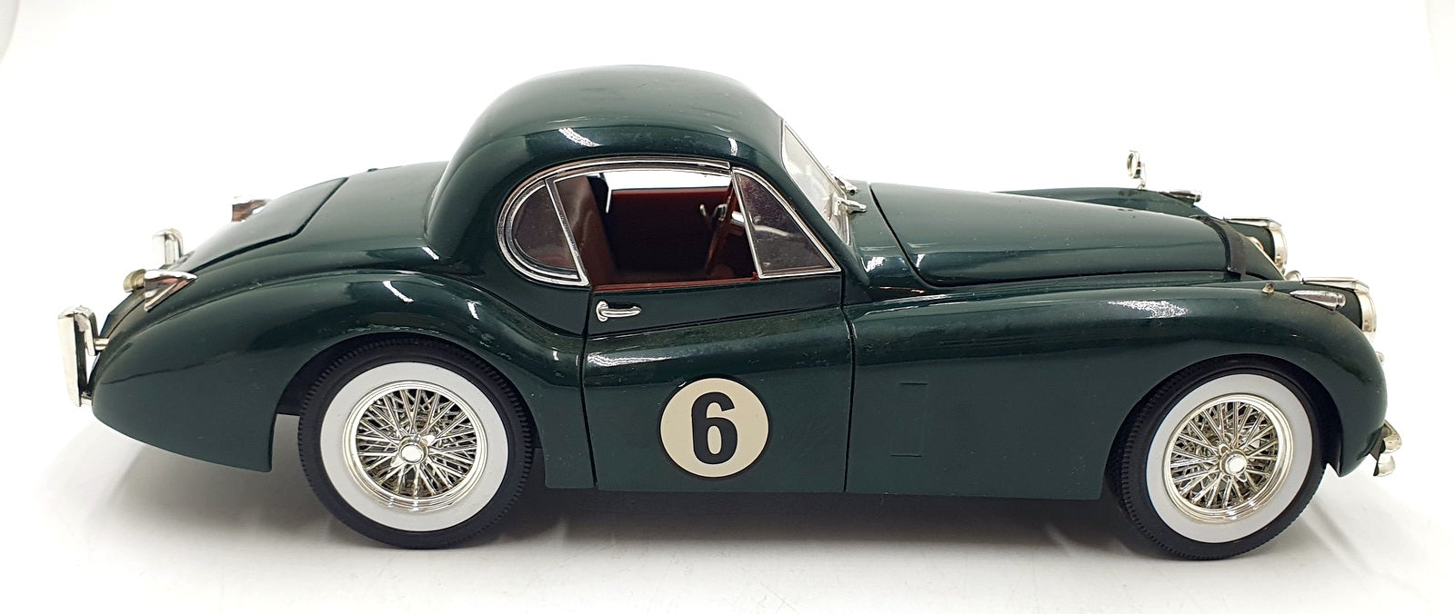 Signature 1/18 Scale Diecast 23426R - 1949 Jaguar XK120 #6 - Green