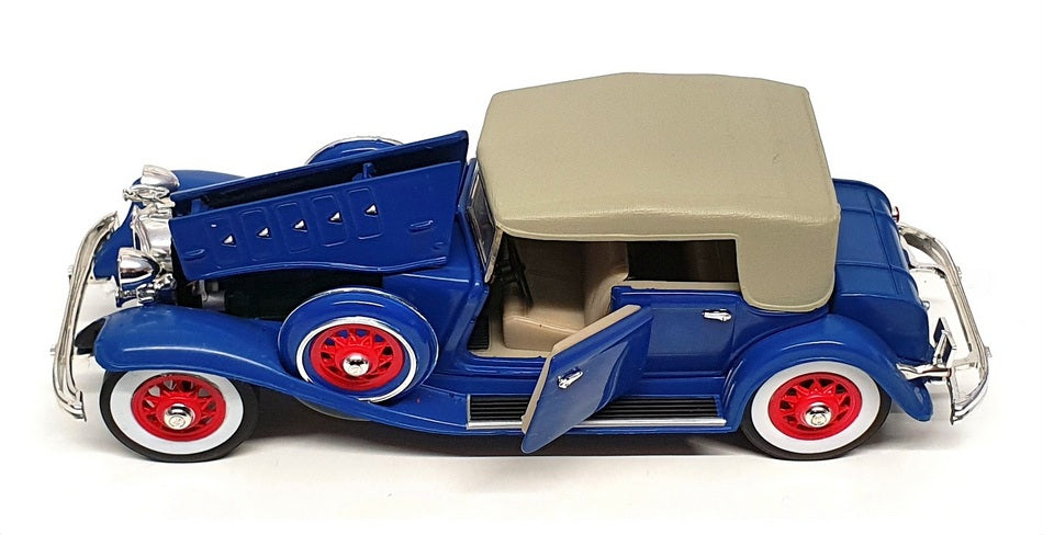 National Motor Museum Mint 1/32 Scale 32116 - 1932 Chrysler Lebaron - Blue