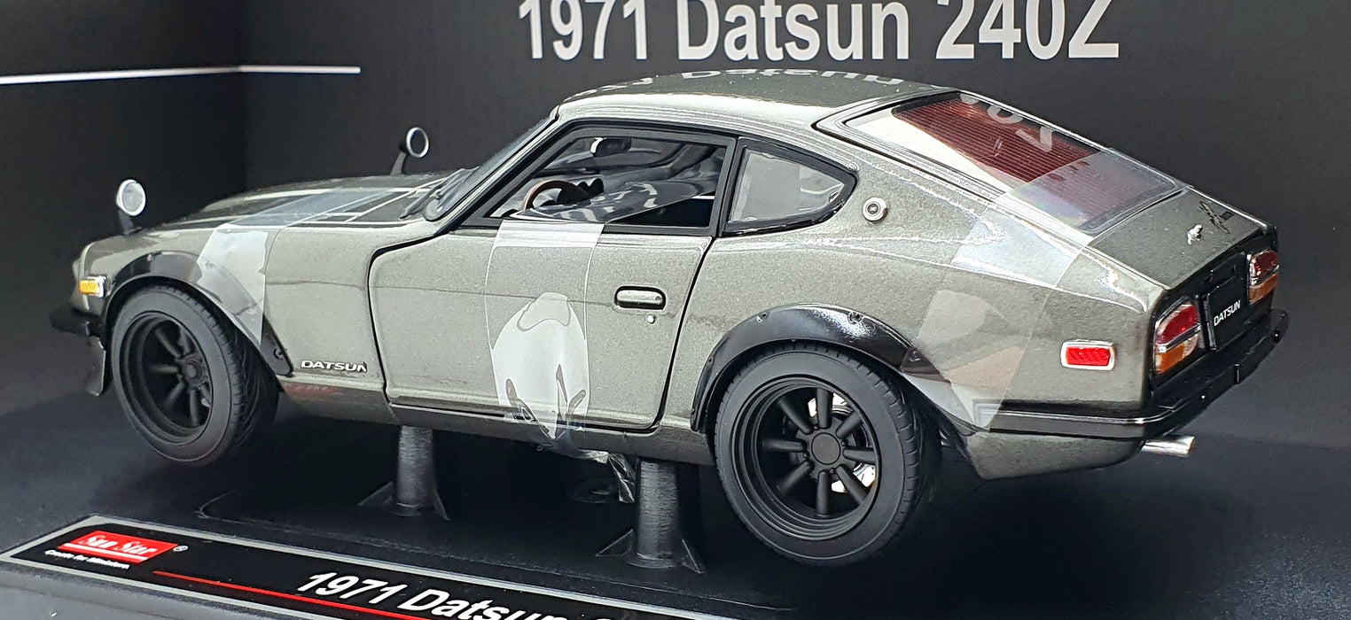Sun Star 1/18 Scale Diecast 3517 - 1971 Datsun 240Z - Dark Grey
