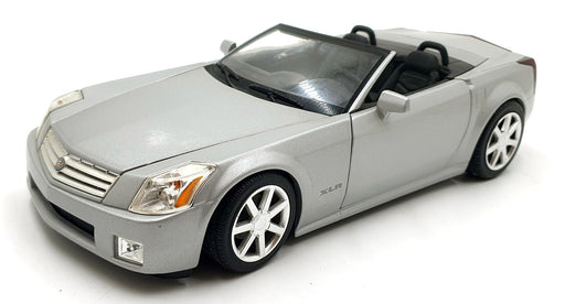 Hot Wheels 1/18 Scale Diecast 16126T - Cadillac XLR Cabriolet - Silver