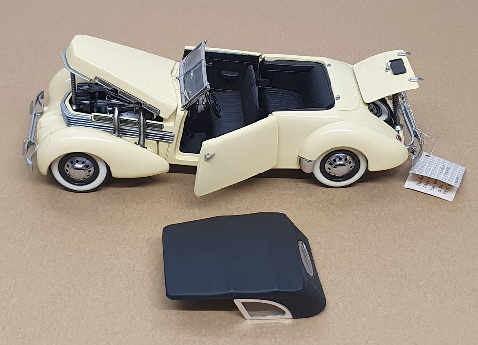 Franklin Mint 1/24 Scale 17626L - 1937 Cord 812 Phaeton Coupe - Cream