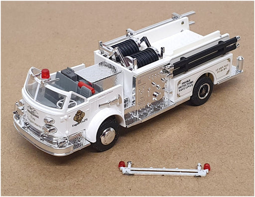 Busch 1/87 Scale 46017 - American LaFrance Fire Engine - White