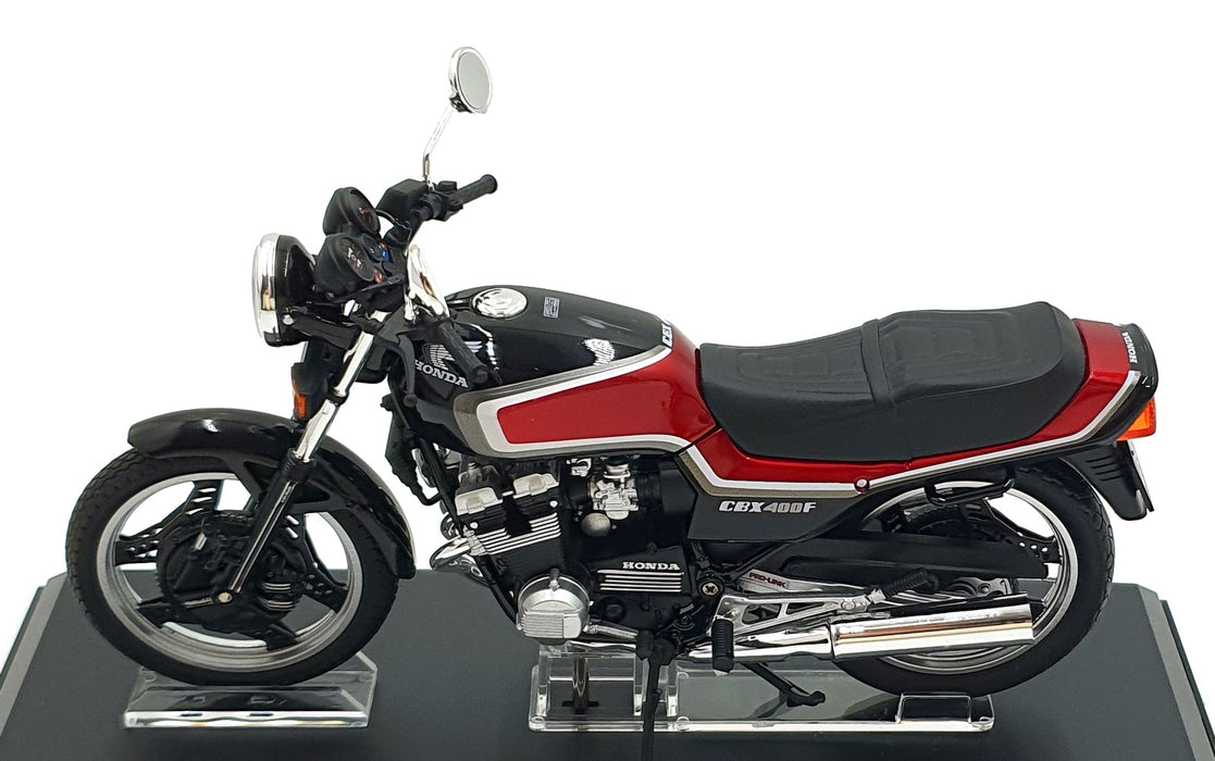 Aoshima 1/12 Scale 11199-4200 - Honda CBX400F Motorbike - Red