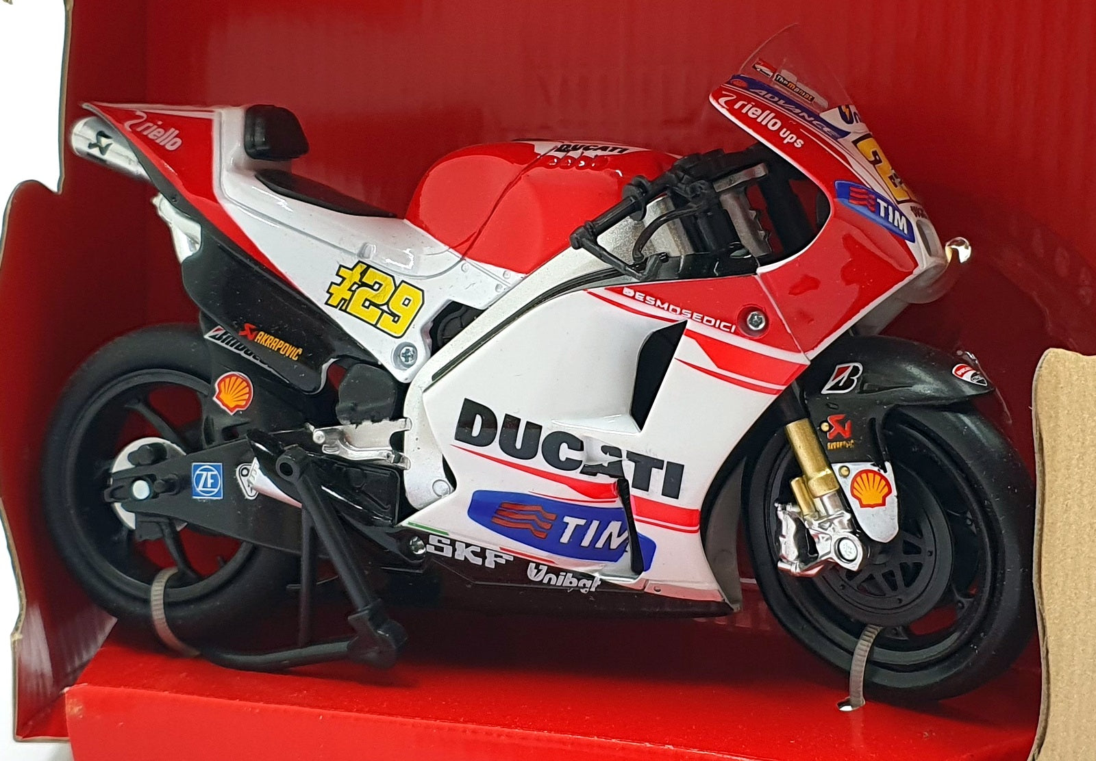 NewRay 1/12 Scale 57733 - Ducati Desmosedici #29 Motorbike