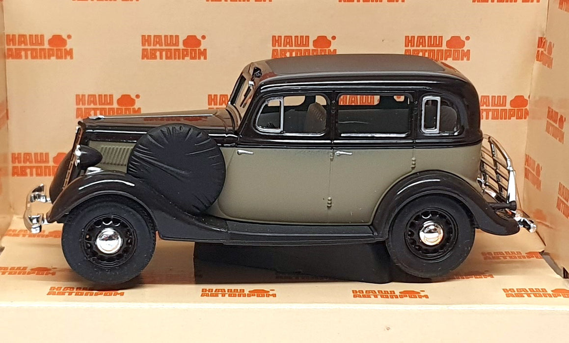 Haw Abtonpom Russian Diecast 1/43 Scale H751 - Gaz M1 Taxi - Black/Grey