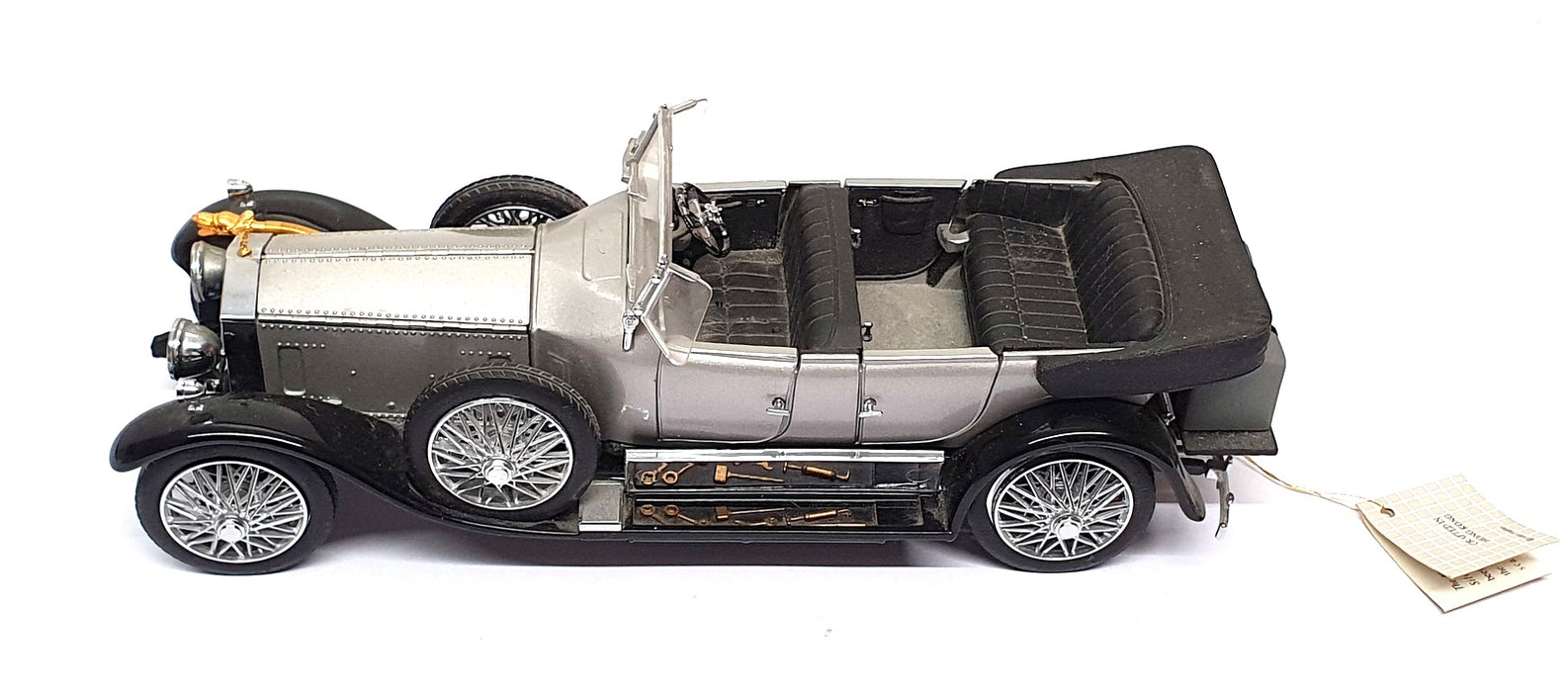 Franklin Mint 1/24 Scale 150326E - 1925 Rolls Royce Silver Ghost - Silver