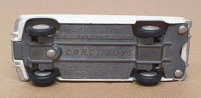Corgi Toys 9.5cm Long Diecast 419 Ford Zephyr Motorway Police Patrol Car - White