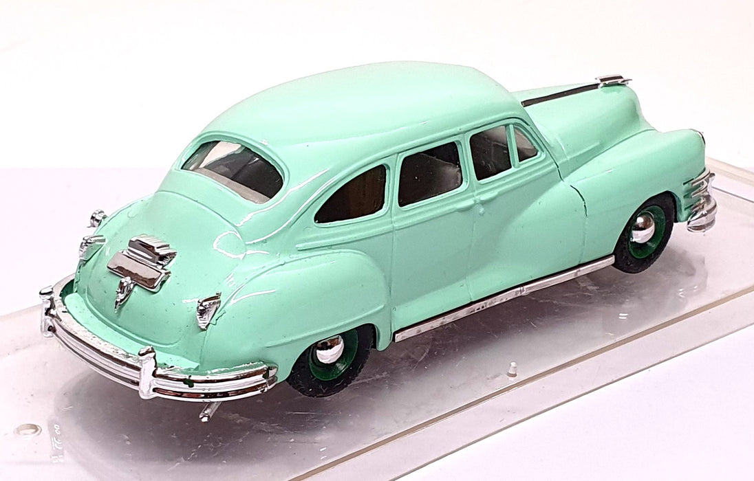 Vitesse 1/43 Scale 370 - 1947 Chrysler Windsor Sedan - Lt. Green