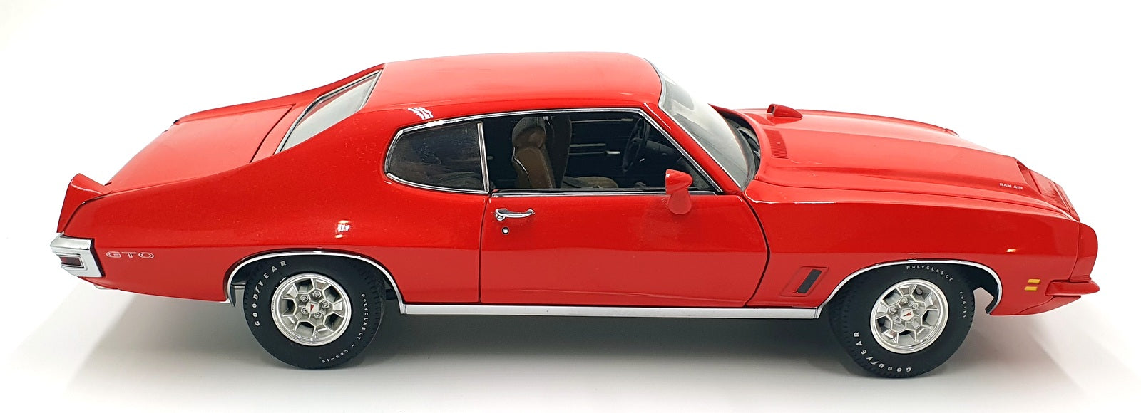 GMP 1/18 Scale Diecast 16126G - 1972 Pontiac GTO - Met Red