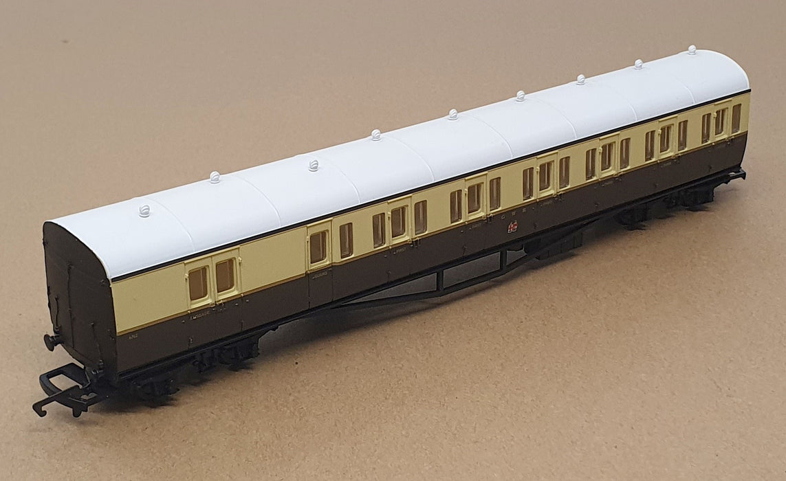 Hornby OO Gauge (1/76) R 4030C - GWR Suburban B Coach 6762