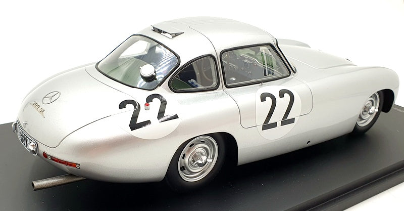 Spark 1/18 Scale 18S860 - Mercedes-Benz 300 SL #22 Le Mans 1952
